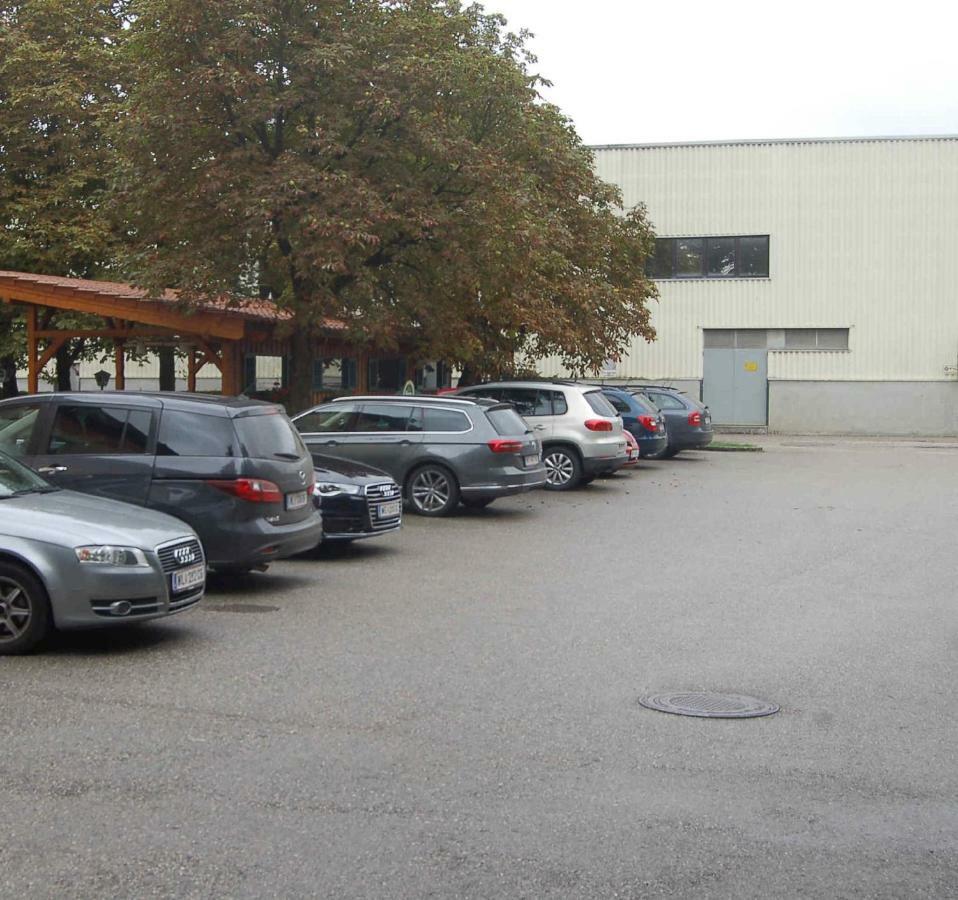 Gasthof Huber Wels Extérieur photo